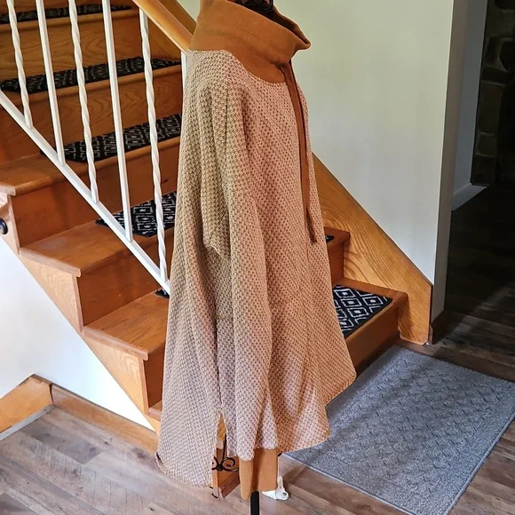 👚Doe & Rae Mustard and Cream Knit Sweater - Picture 5 of 8